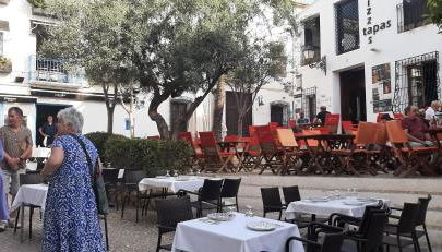 Nolan House - Photo 3