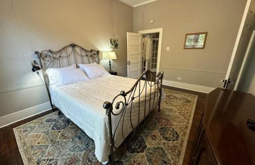 Blueberry Bungalow - Locally Run! Enjoy our PS5! - Foto 13