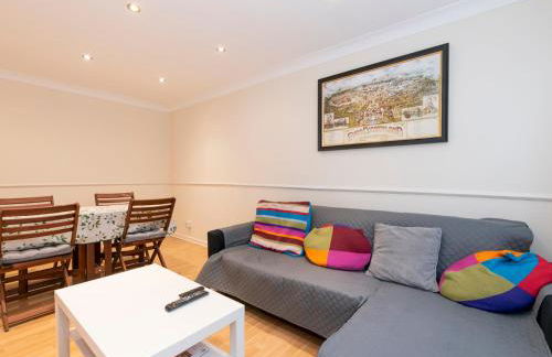 Spacious 3-Bed Home Woolwich O2 Crossrail - Pass the Keys - Foto 4