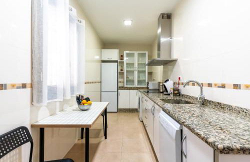 Center of Seville! Luxury apartment in Sevillian Manor House! - Photo 3