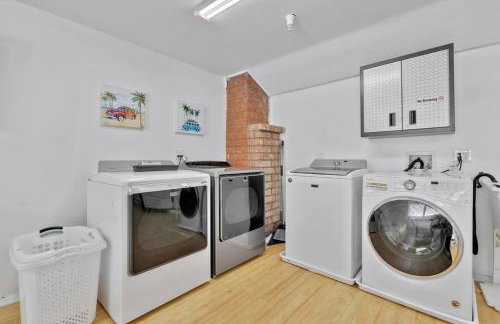 New cheerful villa, Pool, Spa, Mini Golf, Game room, Fire pit next to Disneyland - Foto 38