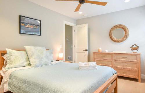 Gorgeous Architectural Home w Water Views - Foto 20