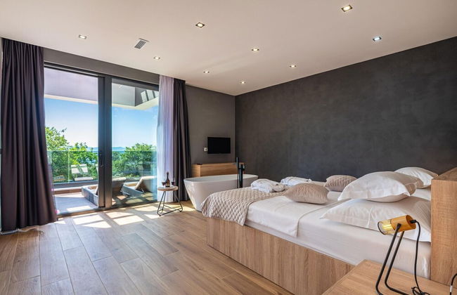 Luxury Villa With Private Indoor and Outdoor Pool - Foto 2