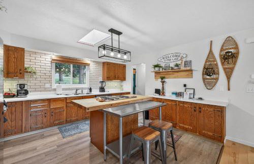 Above Par - Quiet & Private Retreat | Parking + Lake Views - Foto 2