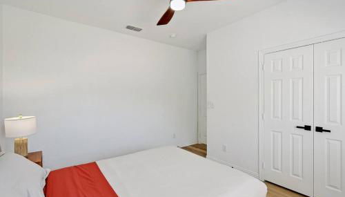 Wellness Oasis 5BR W Pool + Huge Yard + Fire Pit - Foto 3