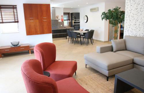 Pine Tree Seaside Apartments 500m to Beach - Foto 10