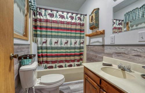 Wandering Creek - 2 Bedrooms, 1 Baths, Sleeps 6 Cabin by RedAwning - Photo 48