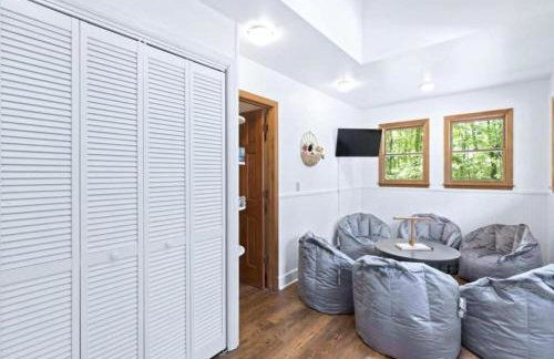 Wooded Retreat with game area and hot tub - Foto 50