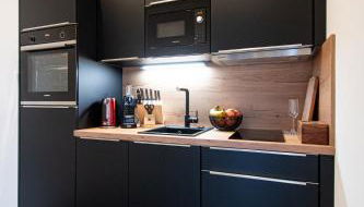 SweetHome - Zentral - Küche & Parkplatz, WiFi - Foto 3, stove