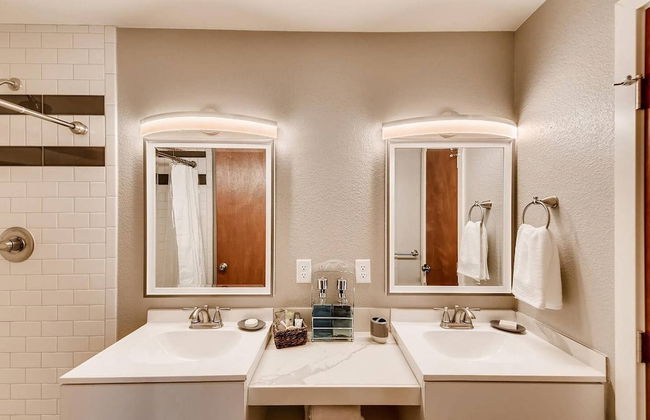 Discovery Park House - Photo 19