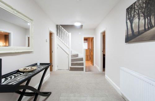 Luxury 2 Bedroom Apartment in Peaceful Location - Foto 17