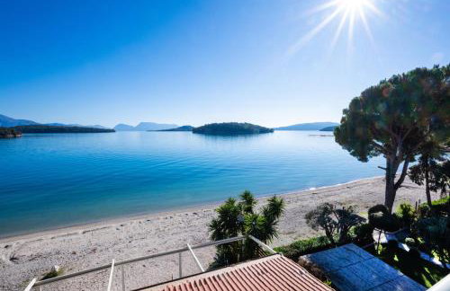 Marmel seaside apartment-BRANDNEW Beachfront apartment in Nydri - Photo 2