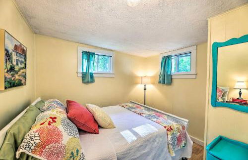 Rustic Hideaway with Fire Pit Less Than 1 Mi to River! - Foto 15