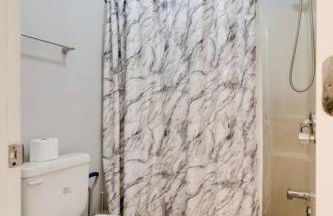 Lovely 2 BDR Condo with Balcony 2M to Broadway - Foto 5