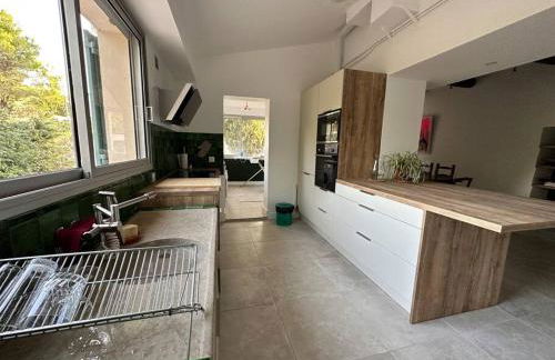 Bastide avec Piscine et Spa, vue Ste Victoire - Foto 9