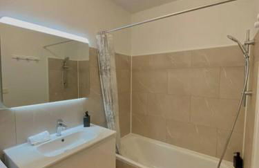 Cocon aux portes du centre ville avec terrasse - Foto 14