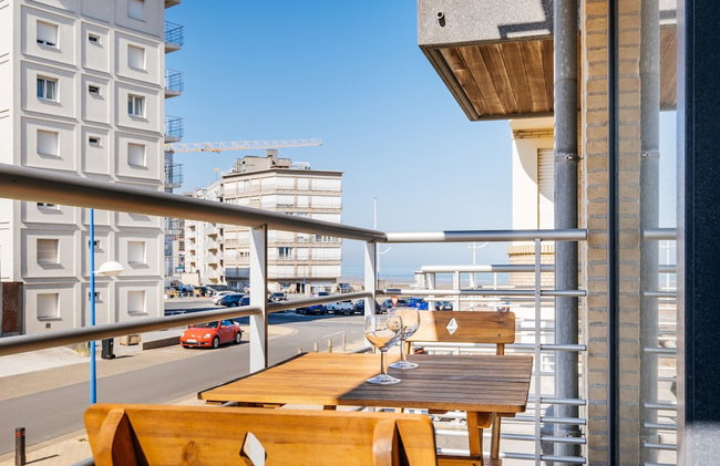 Duplex Near Zeedijk & Center With Sunny Balcony - Photo 24