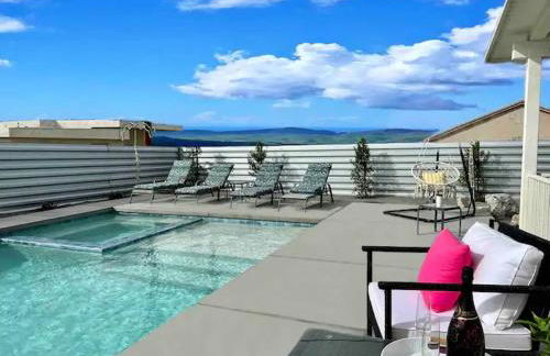 Havana House oasis with pool spa firepit game room and Mountain Views Be away from the city rules - Foto 31