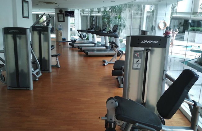 Queens Service Suite at Swiss Garden Residences - Photo 32