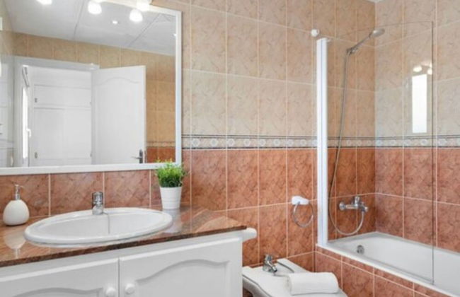 Apartamento frente a la playa con vistas - Foto 25