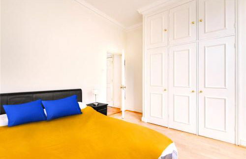 Spacious 2 BDR plus Large Living Dining Room with Workspace Executive Apartments at Prime Locations in Kensington and Chelsea - Foto 17