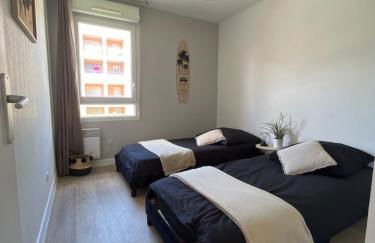 Appartement 2 chambres dans résidence avec piscine et parking - Foto 10