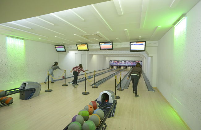 The Penthouse Suites Hotel - Photo 27