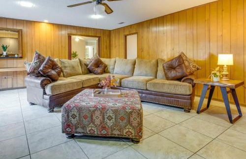 Spacious Little Rock Home with Patio - 9 Mi to Dtwn! - Foto 5