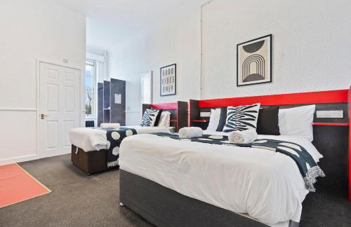 Central Dudley Stay-Sleeps 3, Kitchen&Free Parking - Photo 1