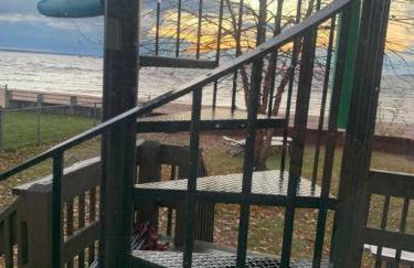 " The Penthouse" Historic Oneida Lakefront Condo 5 - Foto 1