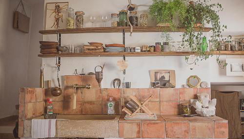 Maison atypique avec vue colline & terrasse cocoon - Photo 4