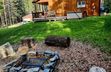 Blacktail Cabin Hideaway with hot tub - Foto 3