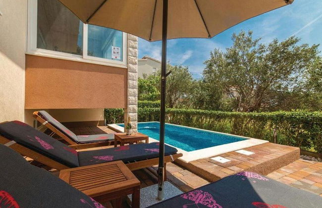 Charming Villa With Outdoor Pool, Bbq, and Sun Deck in Tranquil Kaštela Area - Foto 25