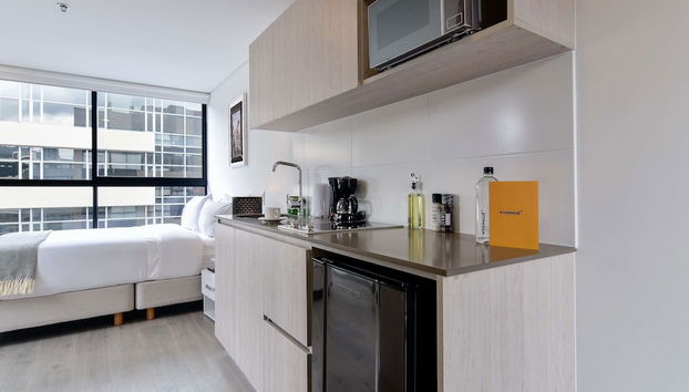 w Stylish Loft in Santa Barbara - Foto 3, Habitación