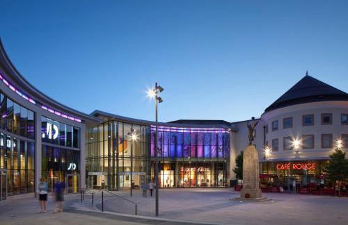 VIPAbodes at Woking Central - Photo 30