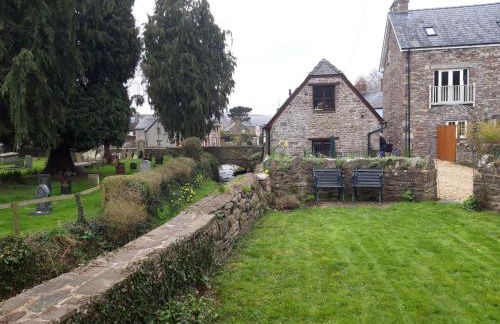 Penybont Barn - Photo 18