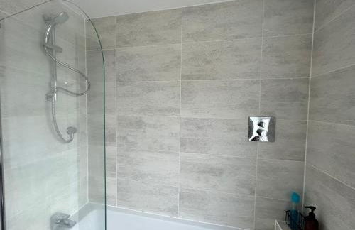 Modern 4 Bed - 2.5 Bathroom Home - Foto 12