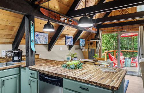 Retro A-Frame Cabin - Hot tub Firepit & Fireplace - Foto 11