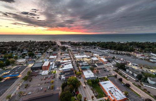 Luxury Downtown South Haven Condo With Rooftop Deck - Foto 54