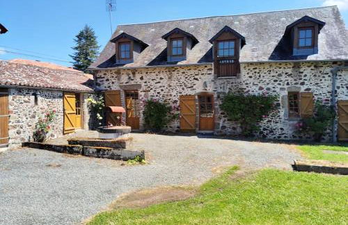 la longère du plessis Mornay, 30 min du Puy du fo, wifi, parking, jardin - Foto 1
