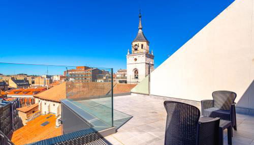 Edificio Santiago by Plaza Mayor Apartamentos - Photo 4