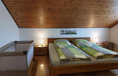 Moderne Ferienwohnung - neu renoviert - ruhige Lage - Foto 2