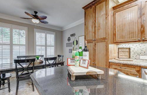 Best of Lake Conroe - Sleeps 16 - Lakefront Memories - Photo 12