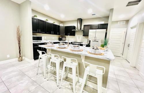 Entire Fully Equipped Basement Guest Apartment Home - Foto 8