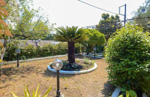 The Red House in Dassia - Foto 32