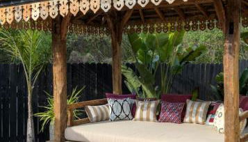 Bali Home and SB Beaches - Photo 2, Garden