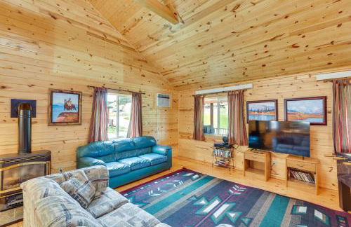 Wraparound Deck and Grill Deadwood Cabin - Foto 2