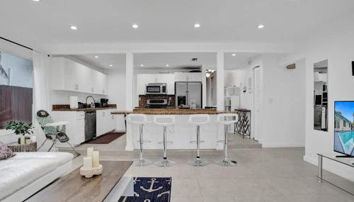 Central Stunning Villa with Heated Pool Cabana - Foto 5