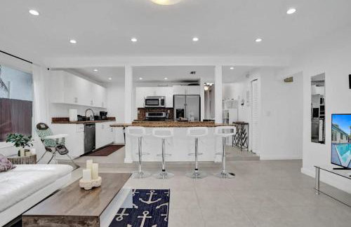 Central Stunning Villa with Heated Pool Cabana - Foto 5