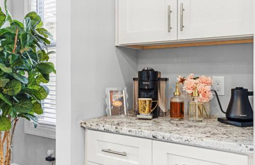 Modern new built in prime Raleigh location - Foto 17